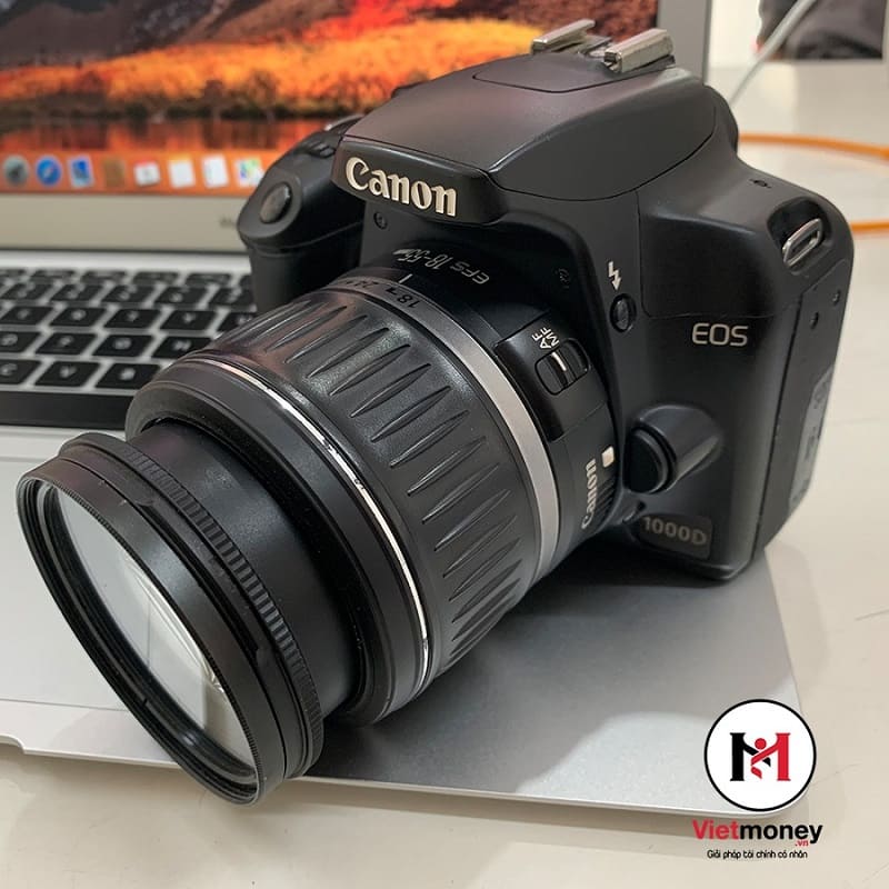 cầm đồ máy ảnh