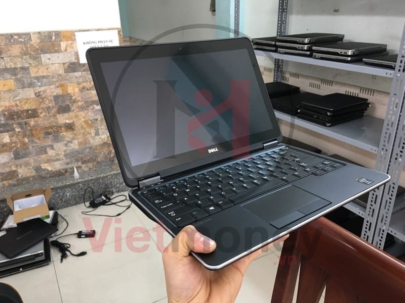 cầm laptop được bao nhiêu tiền