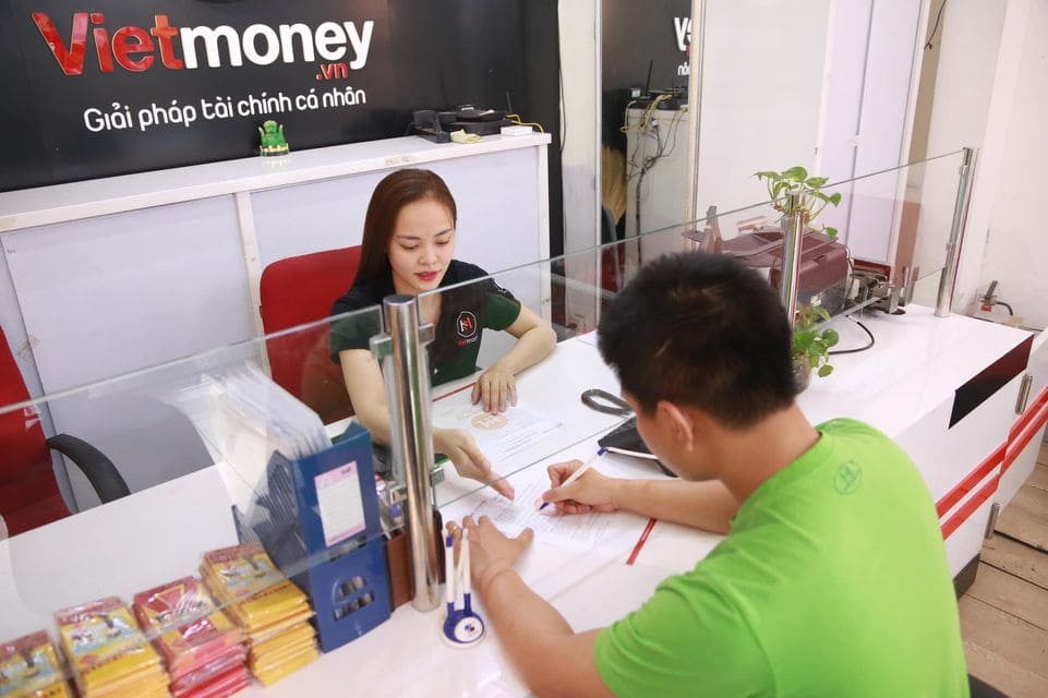 Kinh nghiệm mua xe ô tô cũ VietMoney